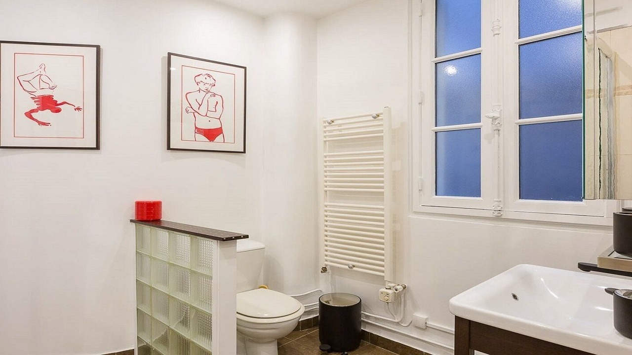 Photo of Bathroom in Les Halles