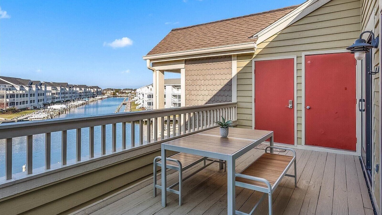 Photo of Outdoor in Heron Harbour Isle