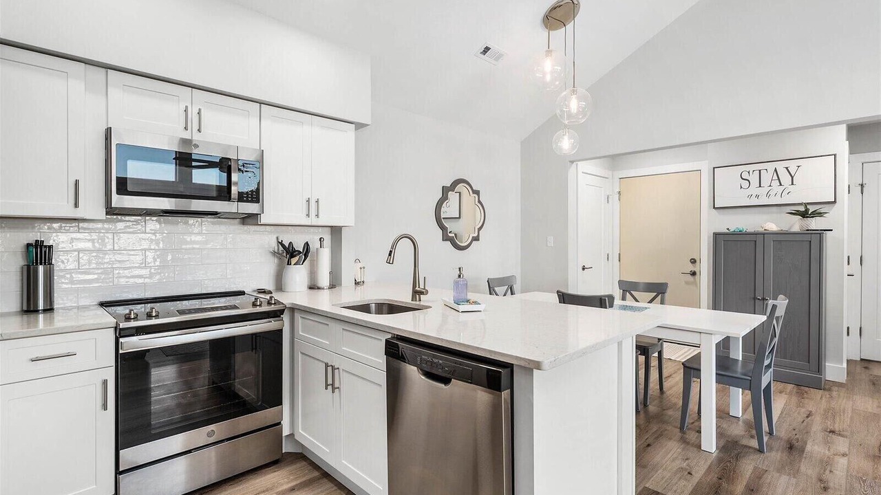 Photo of Kitchen in Heron Harbour Isle