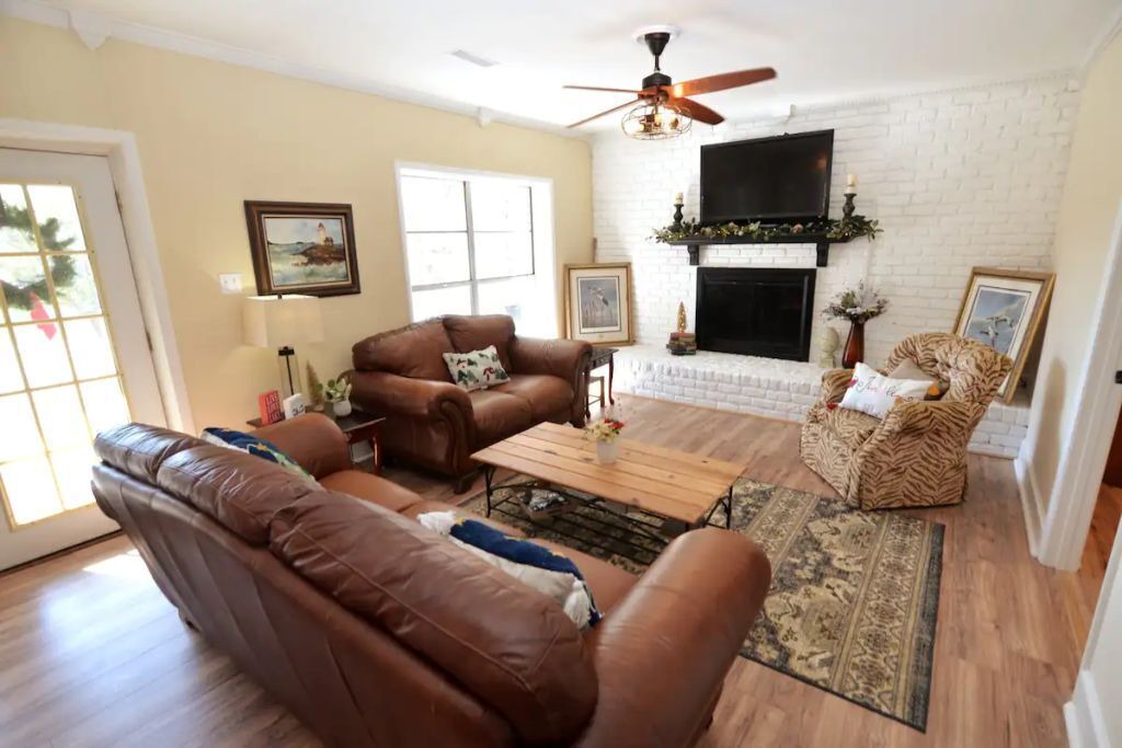 Photo of Livingroom in Cook Springs