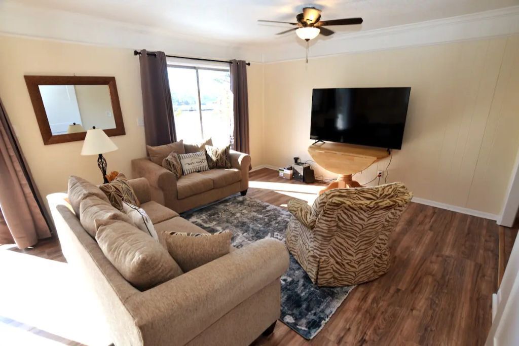 Photo of Livingroom in Cook Springs