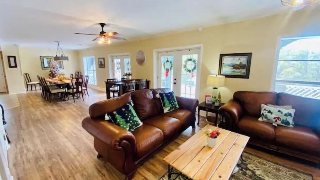 Photo of Livingroom in Cook Springs