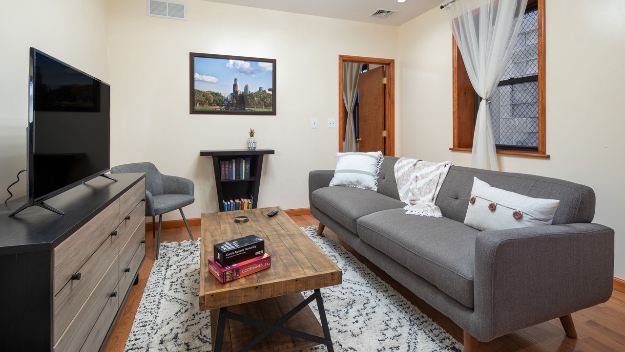 Photo of Livingroom in Center City