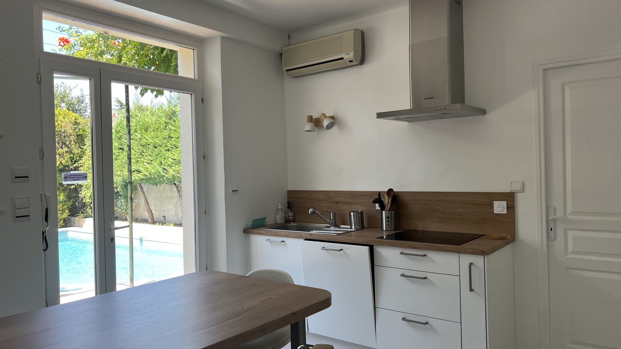 Photo of Kitchen in Saint-Martin-de-Valgalgues