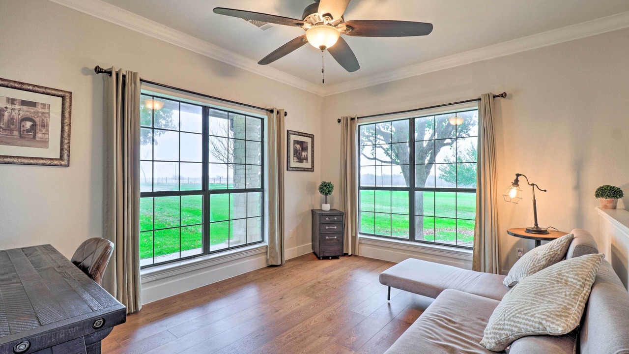 Photo of Livingroom in Granger