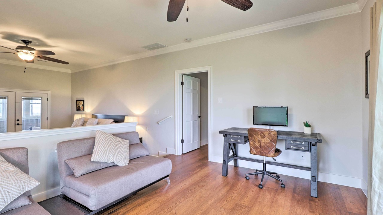 Photo of Livingroom in Granger