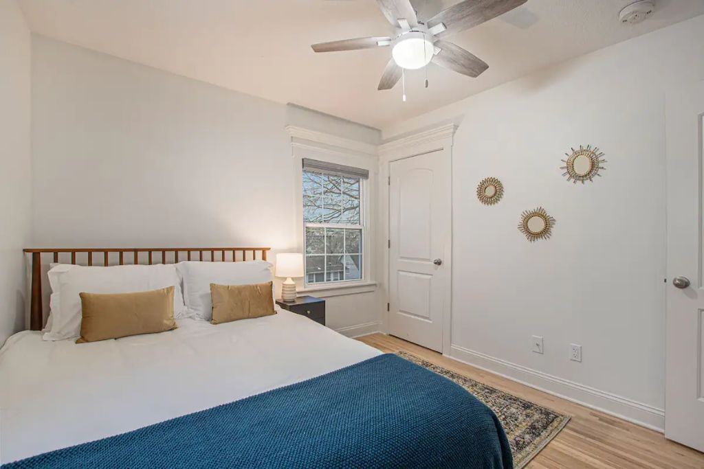 Photo of Bedroom in West Plaza