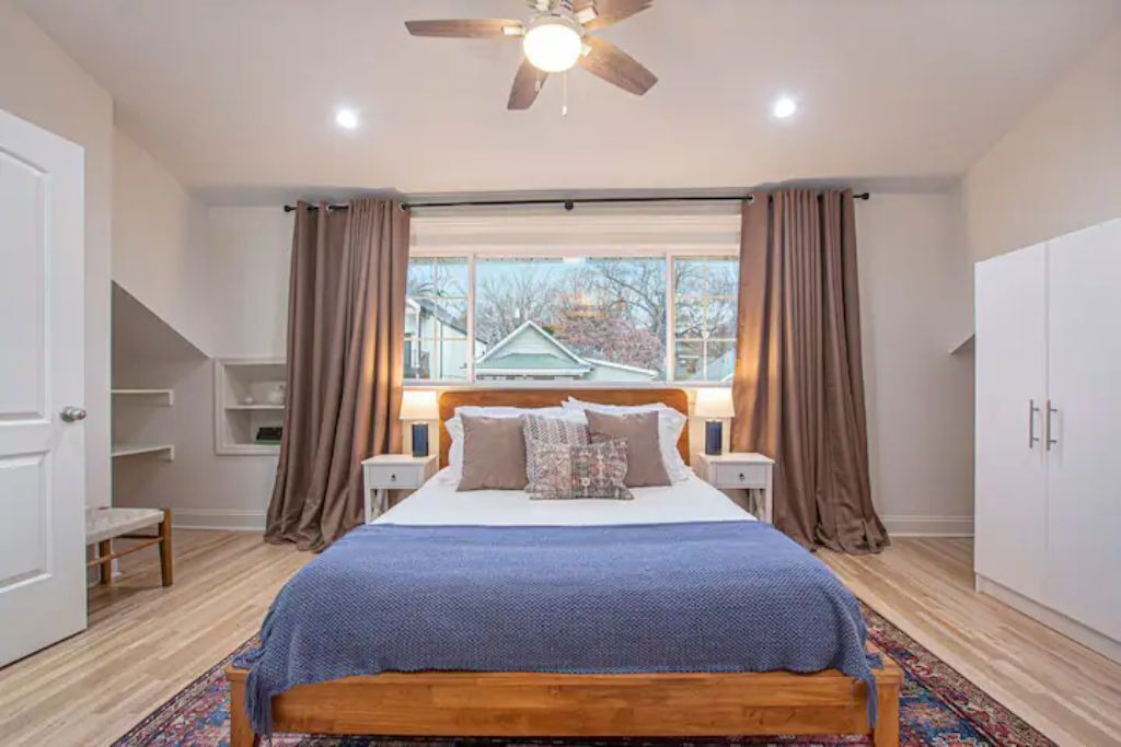 Photo of Bedroom in West Plaza