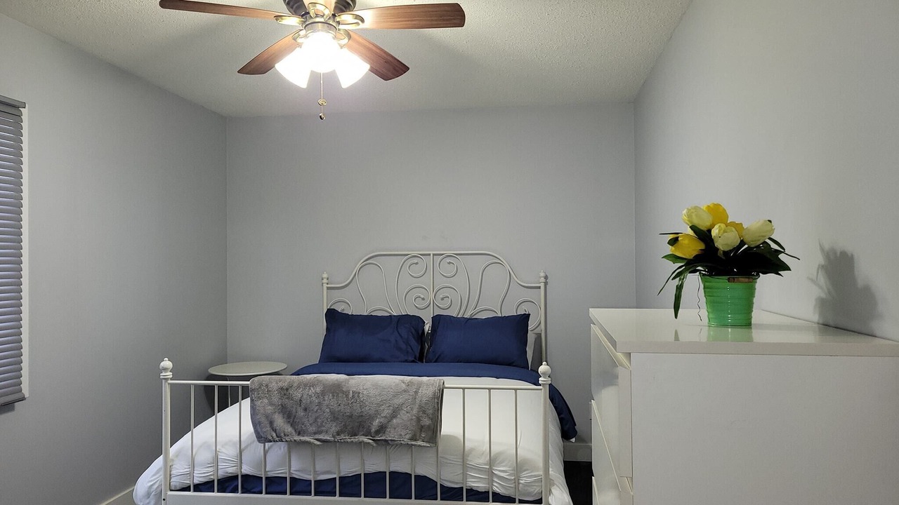 Photo of Bedroom in Dysart et al