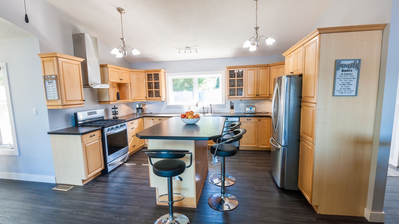 Photo of Kitchen in Dysart et al