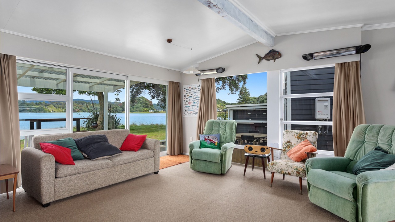 Photo of Livingroom in Ohope