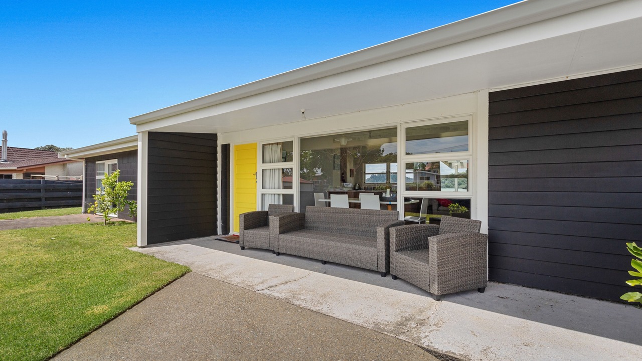 Photo of Patio Balcony in Ohope