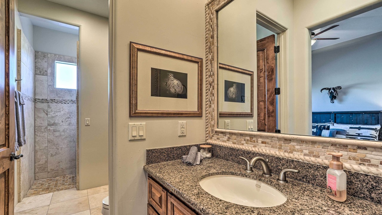 Photo of Bathroom in Pinnacle Peak