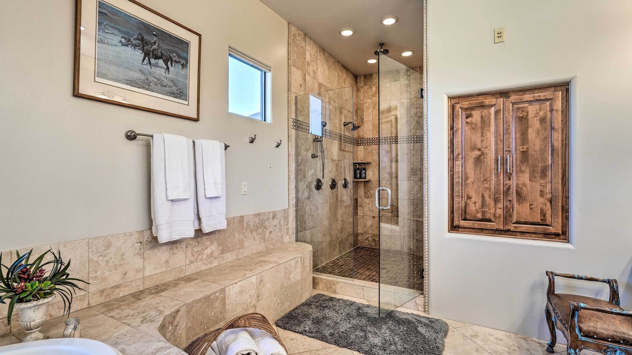 Photo of Bathroom in Pinnacle Peak