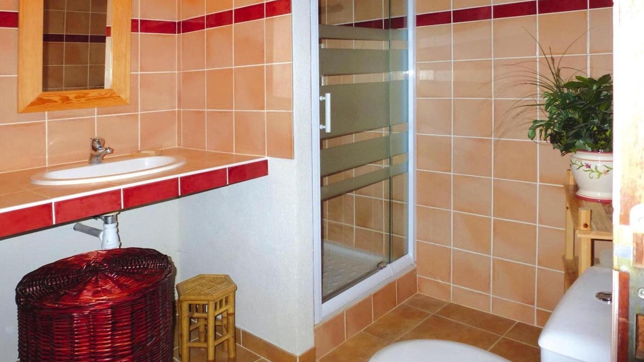 Photo of Bathroom in Redortiers