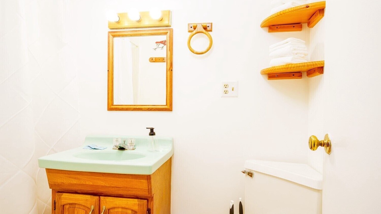 Photo of Bathroom in Leadsville