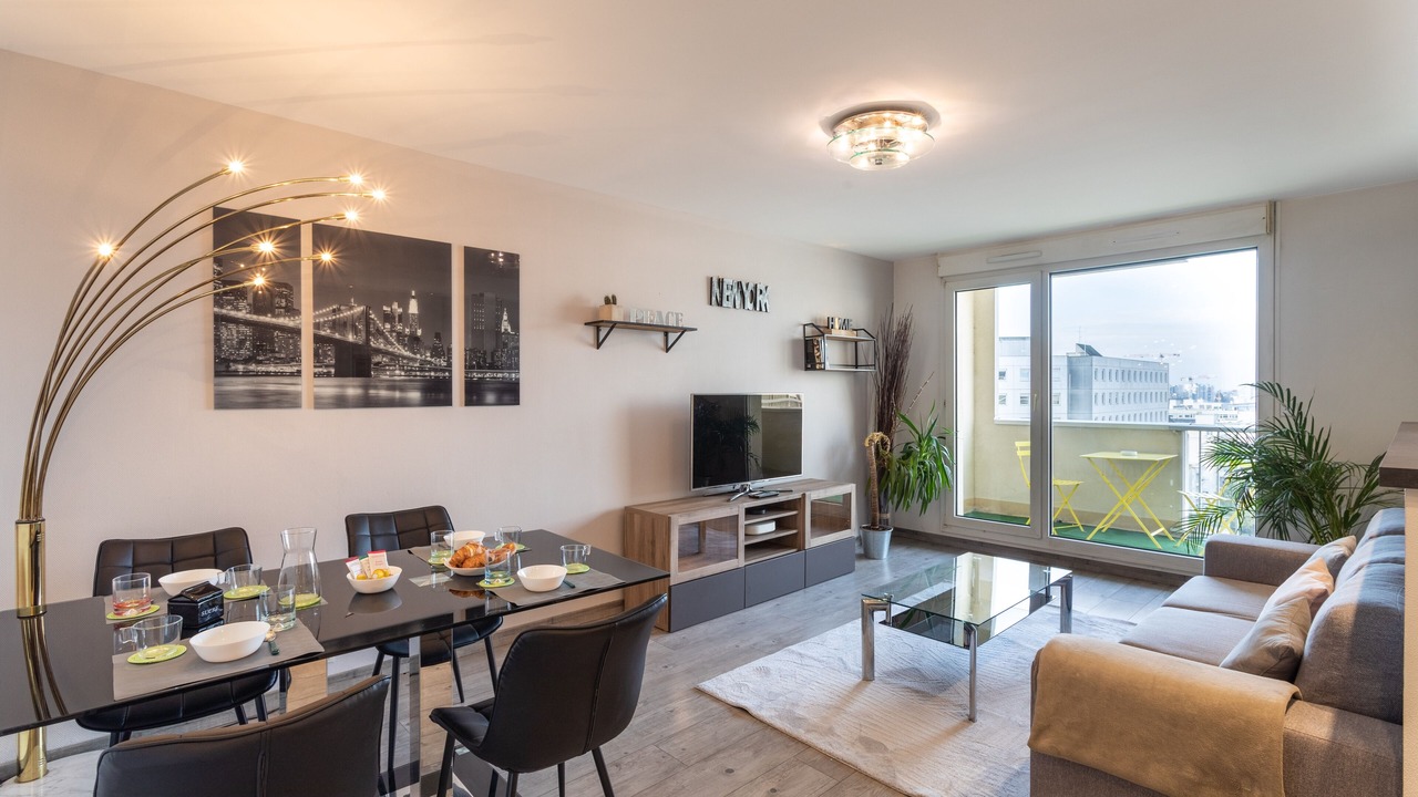 Photo of Livingroom in Colombier - Champ de Mars