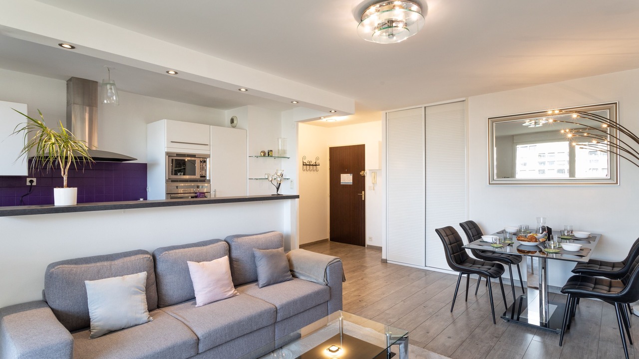 Photo of Livingroom in Colombier - Champ de Mars