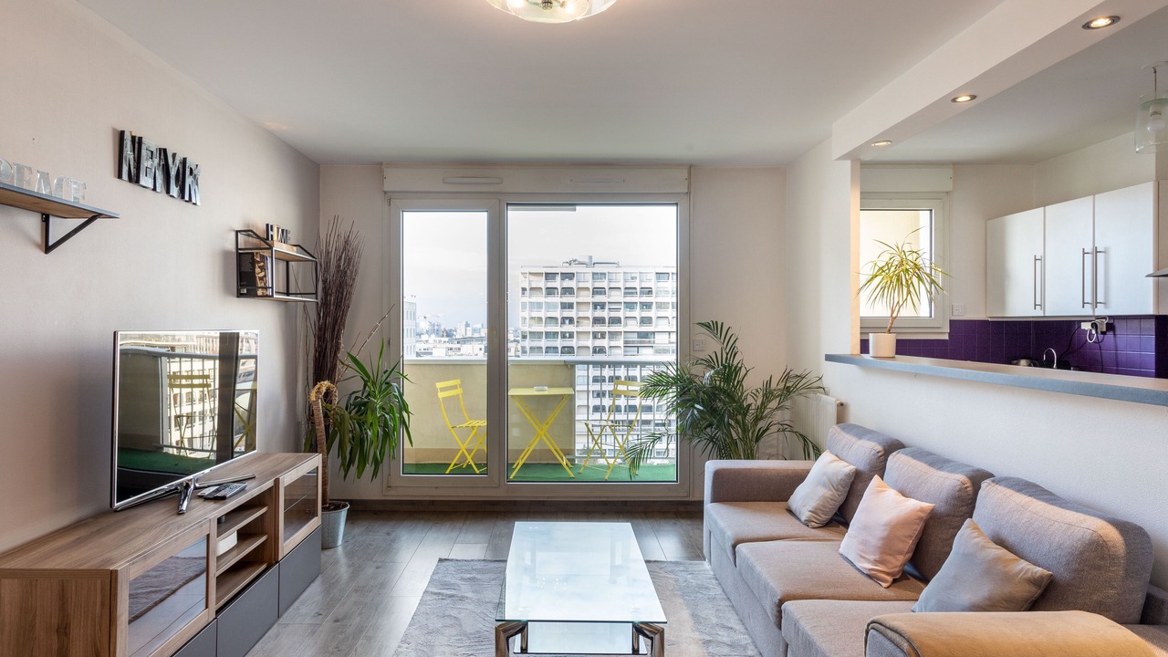 Photo of Livingroom in Colombier - Champ de Mars