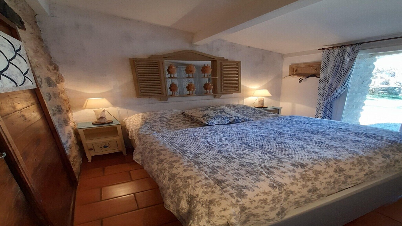 Photo of Others in Viens