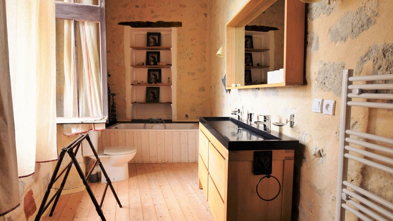 Photo of Bathroom in Bon-Encontre