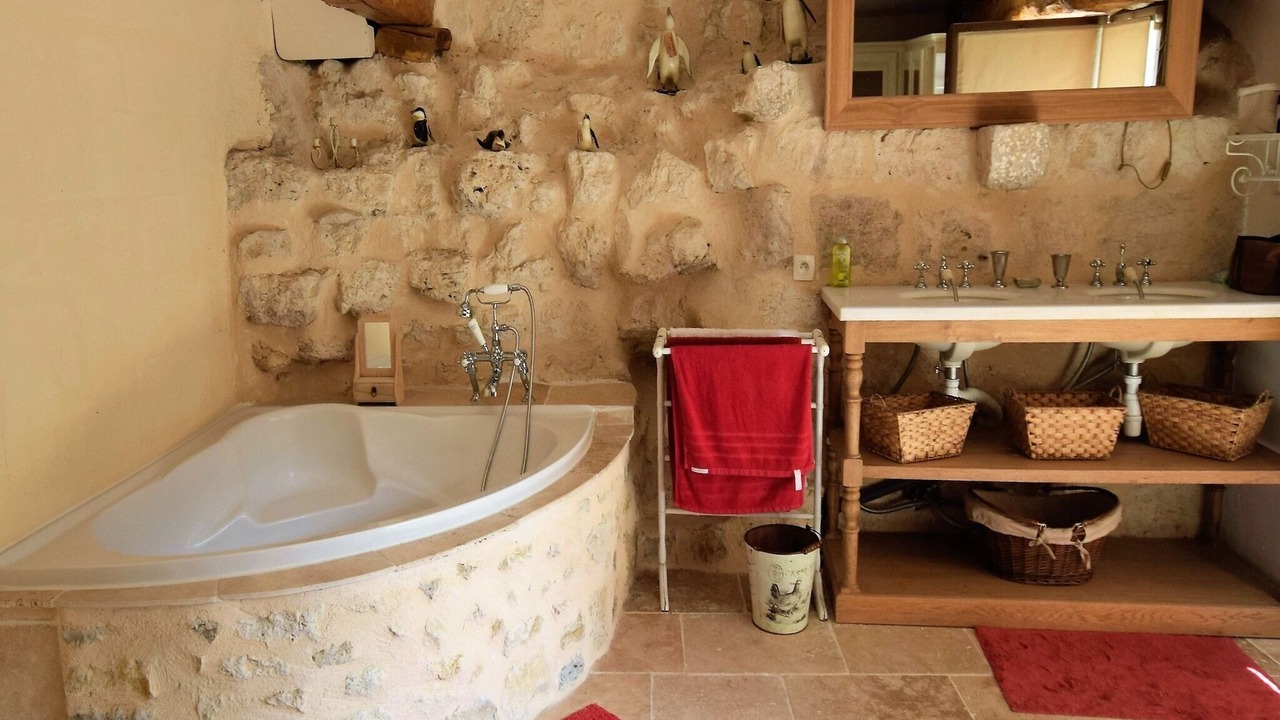 Photo of Bathroom in Bon-Encontre