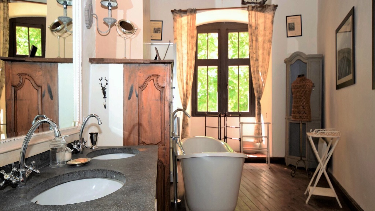 Photo of Bathroom in Bon-Encontre