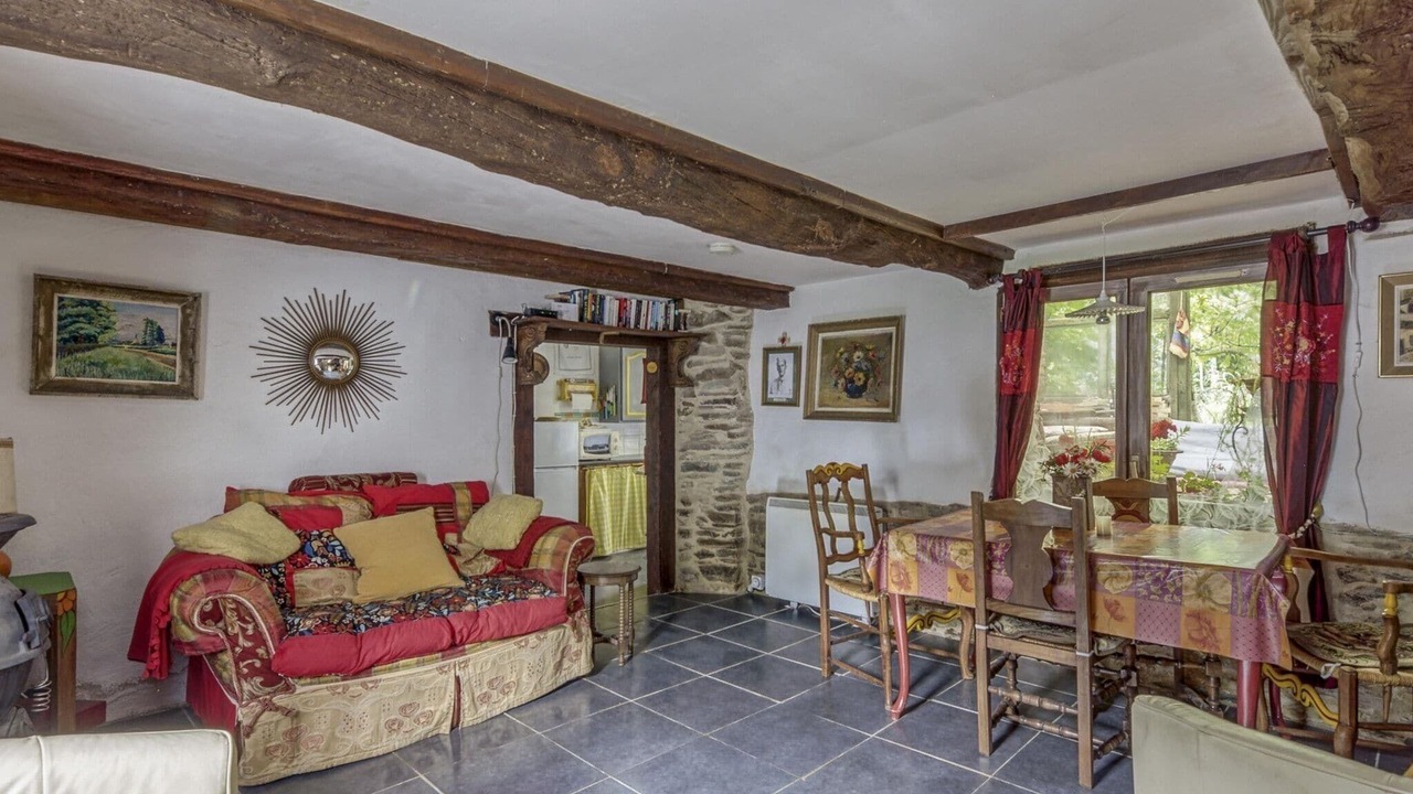 Photo of Livingroom in Couvains