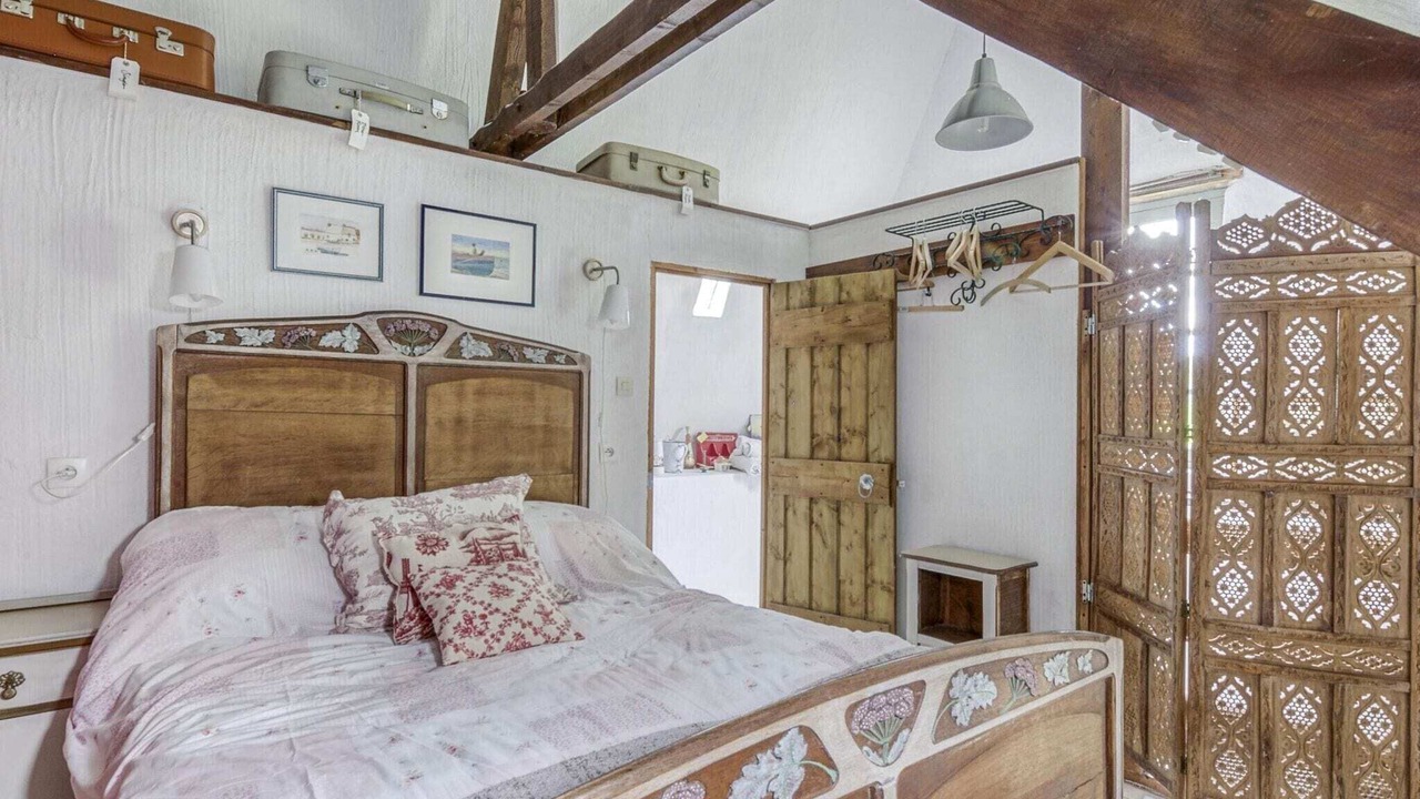 Photo of Others in Couvains