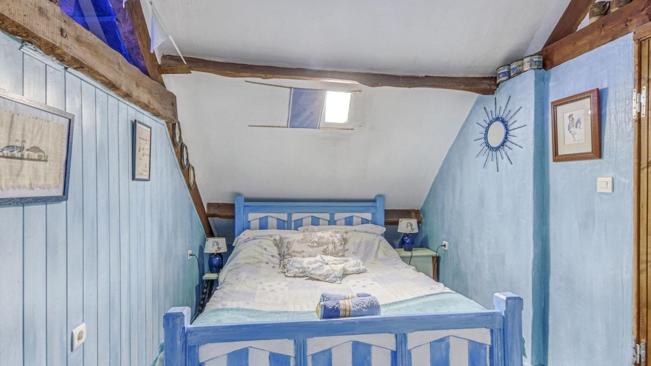 Photo of Others in Couvains