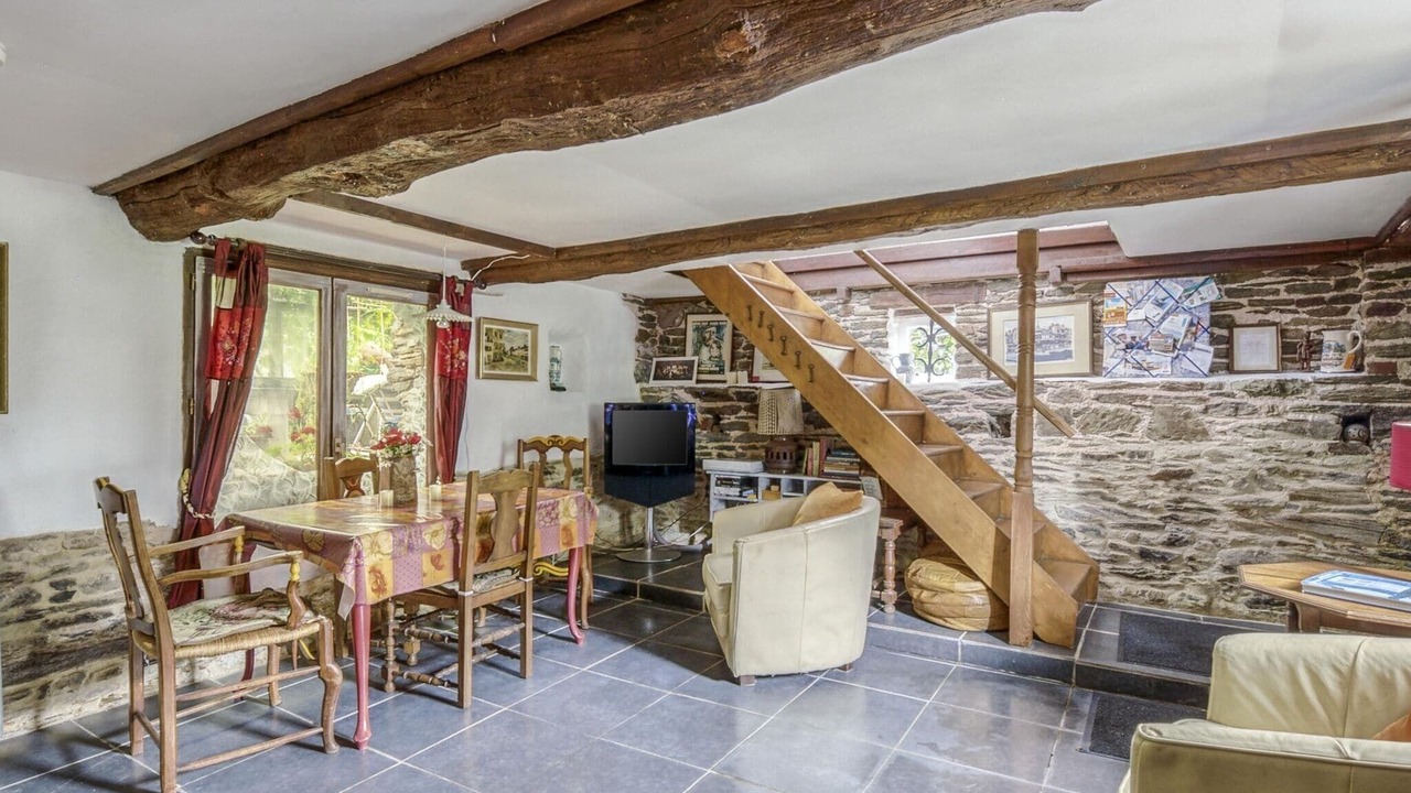 Photo of Livingroom in Couvains