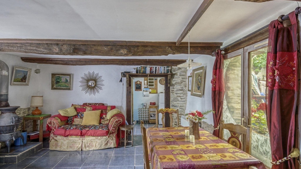 Photo of Livingroom in Couvains