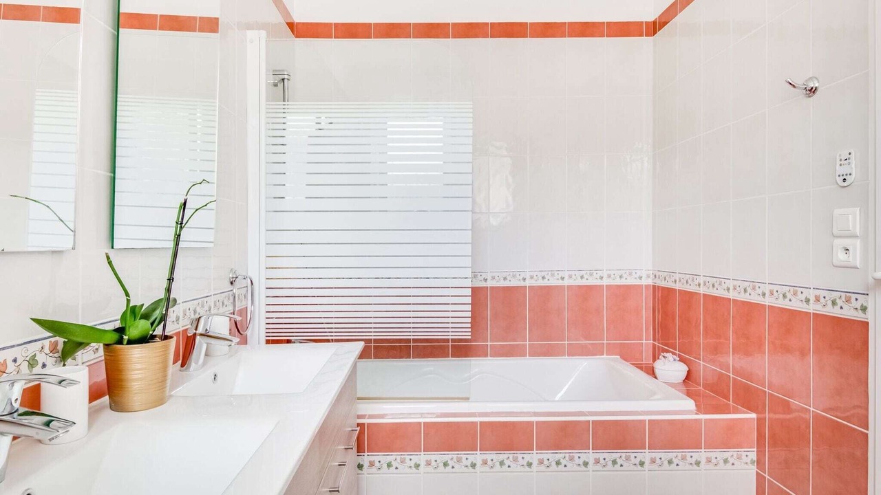 Photo of Bathroom in Lagarde Pareol