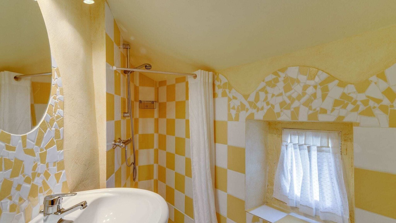 Photo of Bathroom in Cuxac-Cabardes