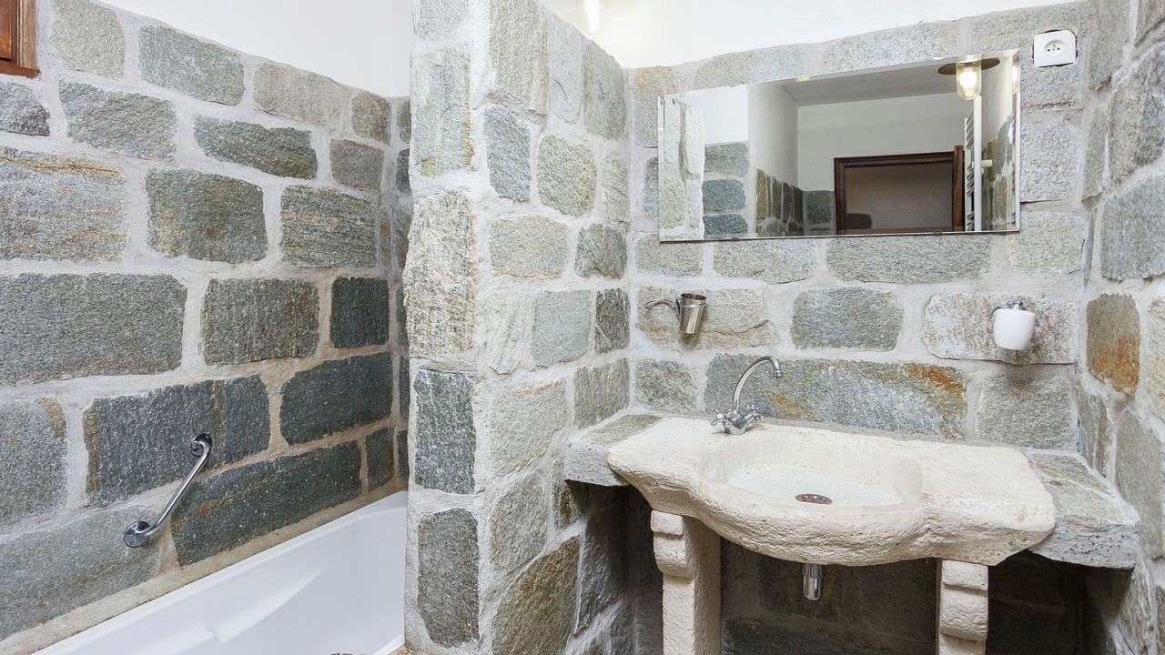 Photo of Bathroom in Cros-de-Georand