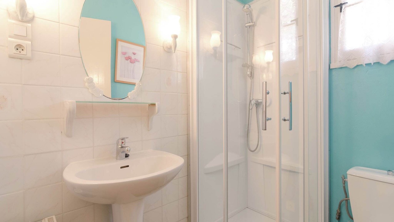 Photo of Bathroom in Salazac