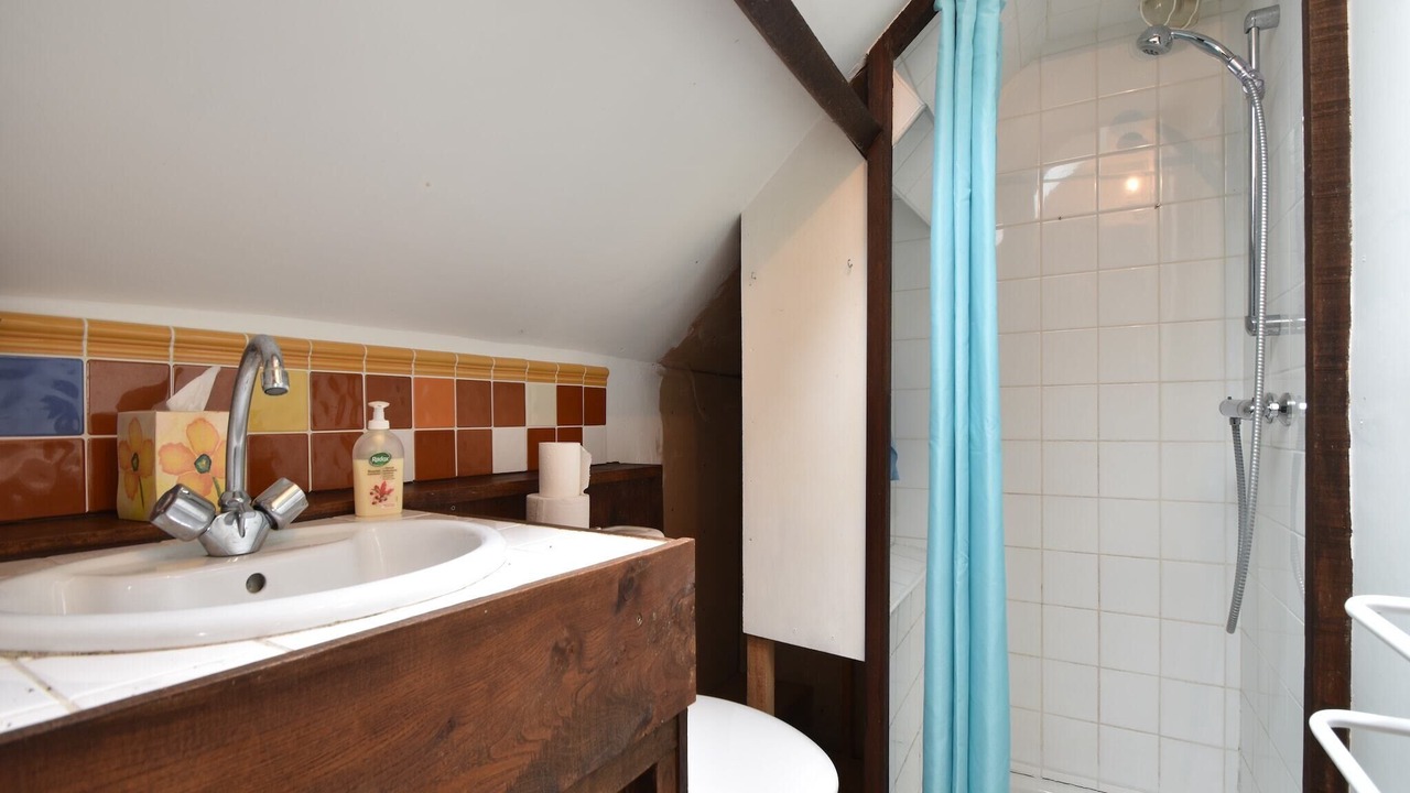 Photo of Bathroom in Saint-Clair-sur-l'Elle