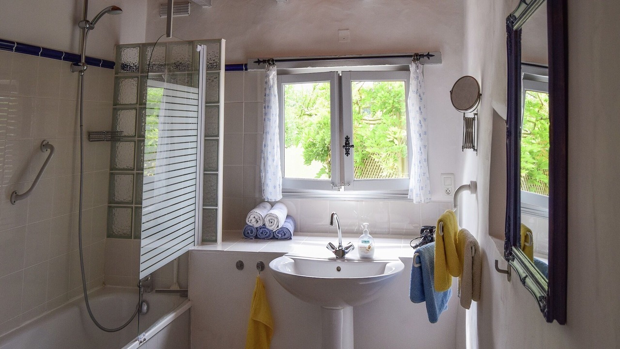 Photo of Bathroom in Saint-Eutrope-de-Born