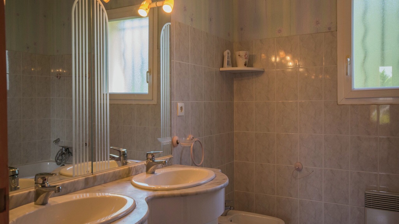 Photo of Bathroom in La Croix-Blanche