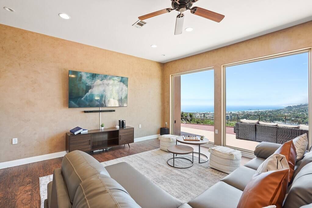 Photo of Livingroom in Hidden Valley