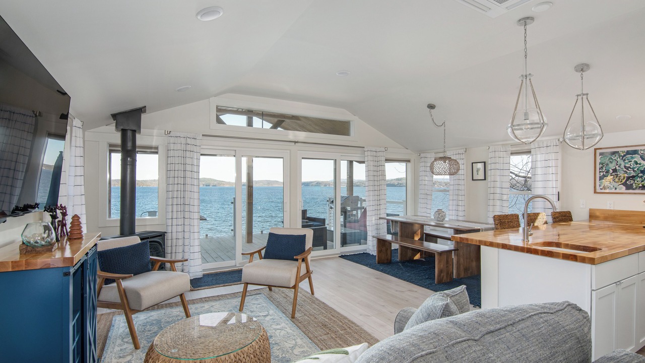 Photo of Livingroom in Malletts Bay