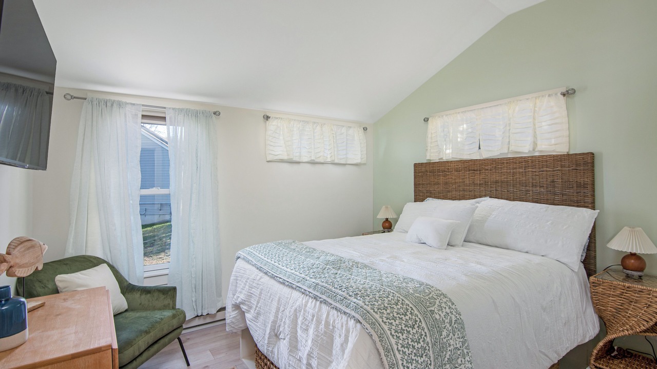 Photo of Bedroom in Malletts Bay