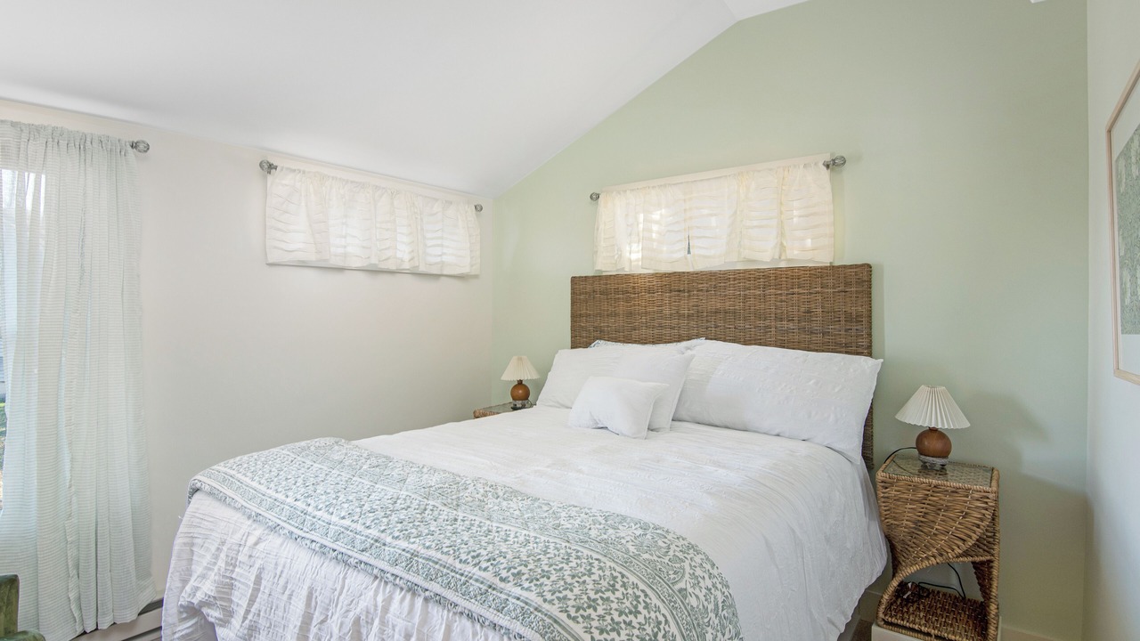 Photo of Bedroom in Malletts Bay