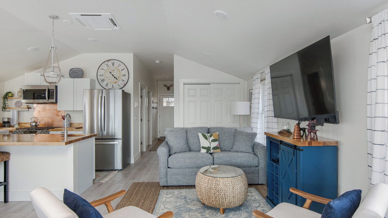 Photo of Livingroom in Malletts Bay