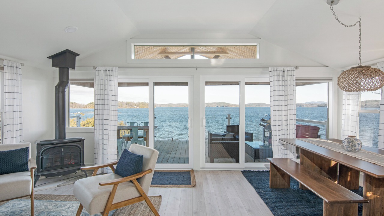 Photo of Livingroom in Malletts Bay