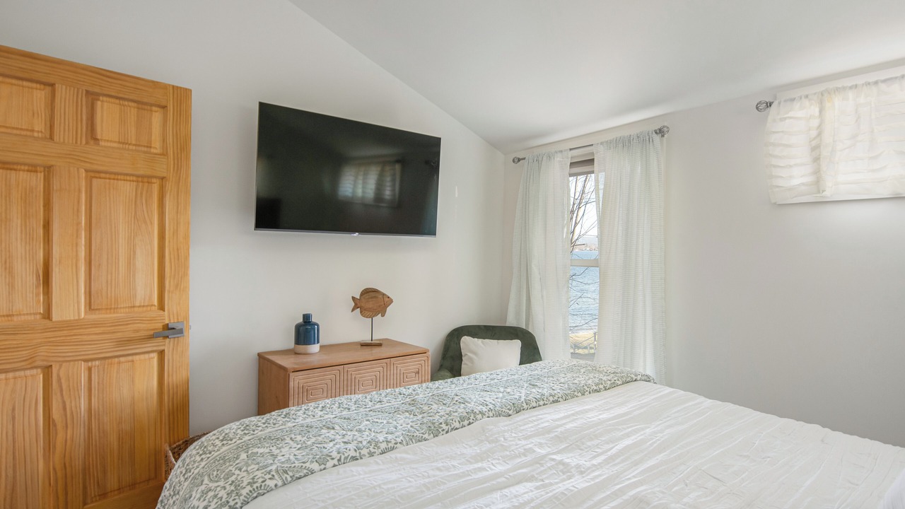 Photo of Bedroom in Malletts Bay