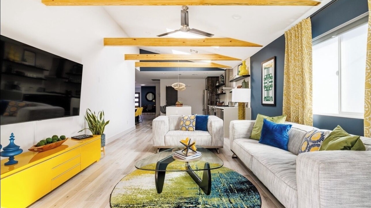 Photo of Livingroom in Camelback East