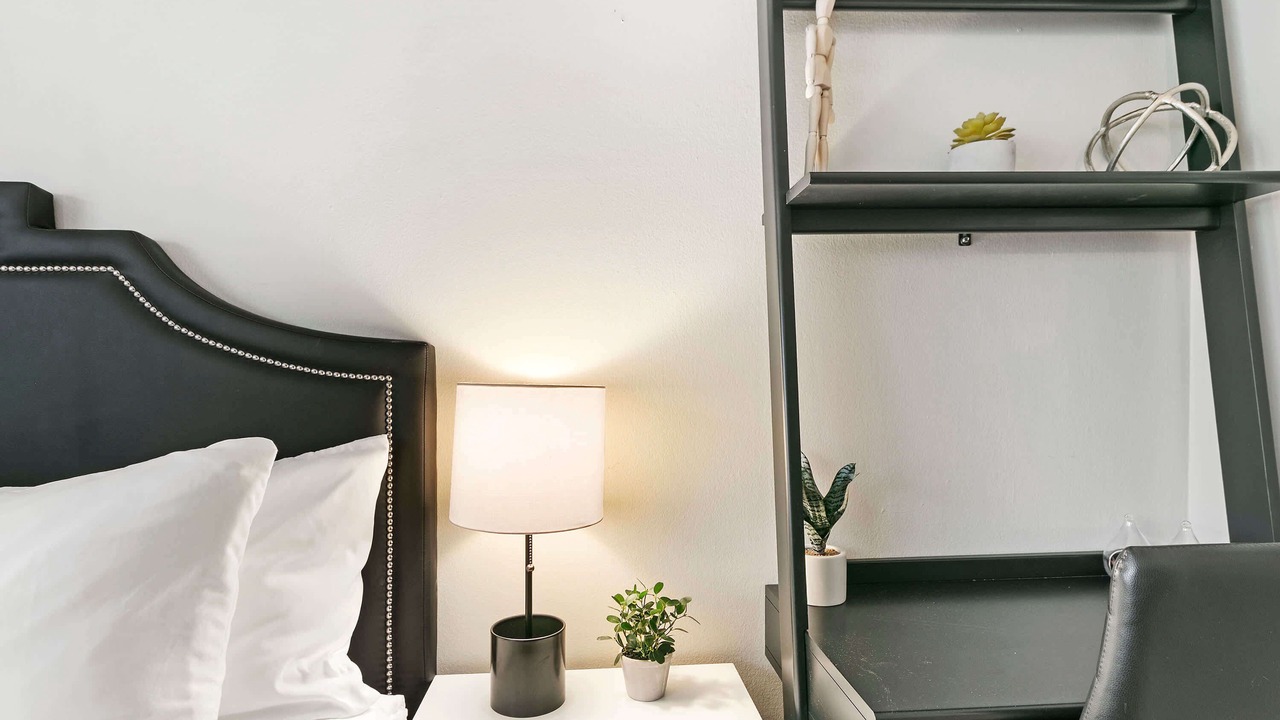 Photo of Bedroom in Lake View East