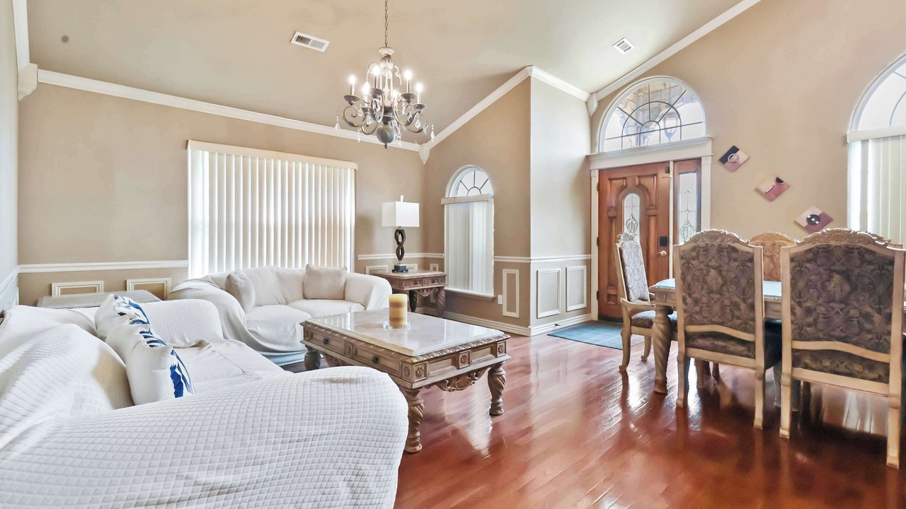 Photo of Livingroom in Springdale