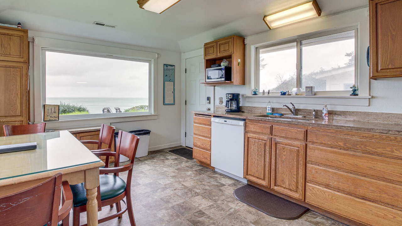 Photo of Kitchen in Coos Bay